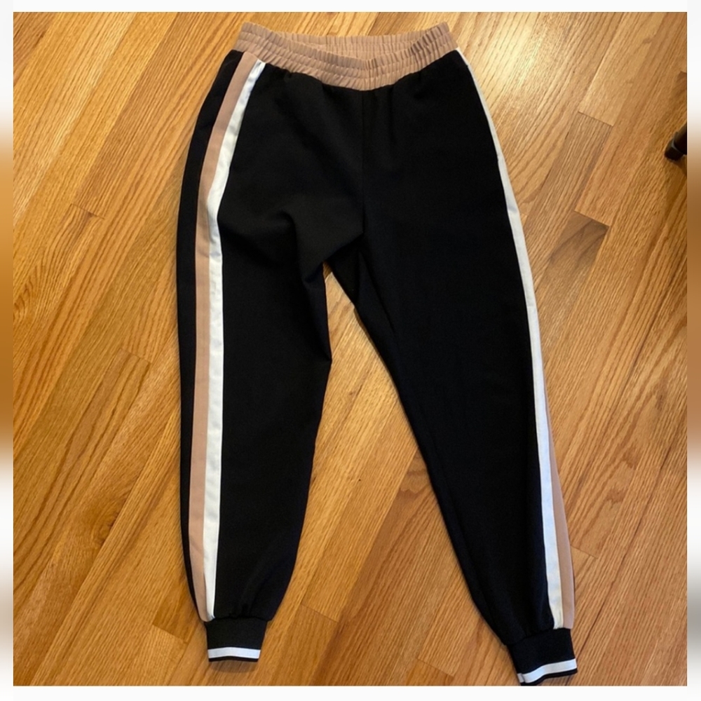 Zara Jogger Pants - Picture 1 of 11